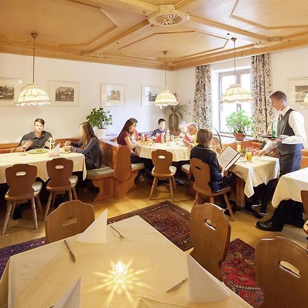 Gasthof Zur Traube Grein Bagian luar foto